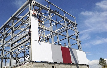 Вертикальный монтаж сэндвич-панелей